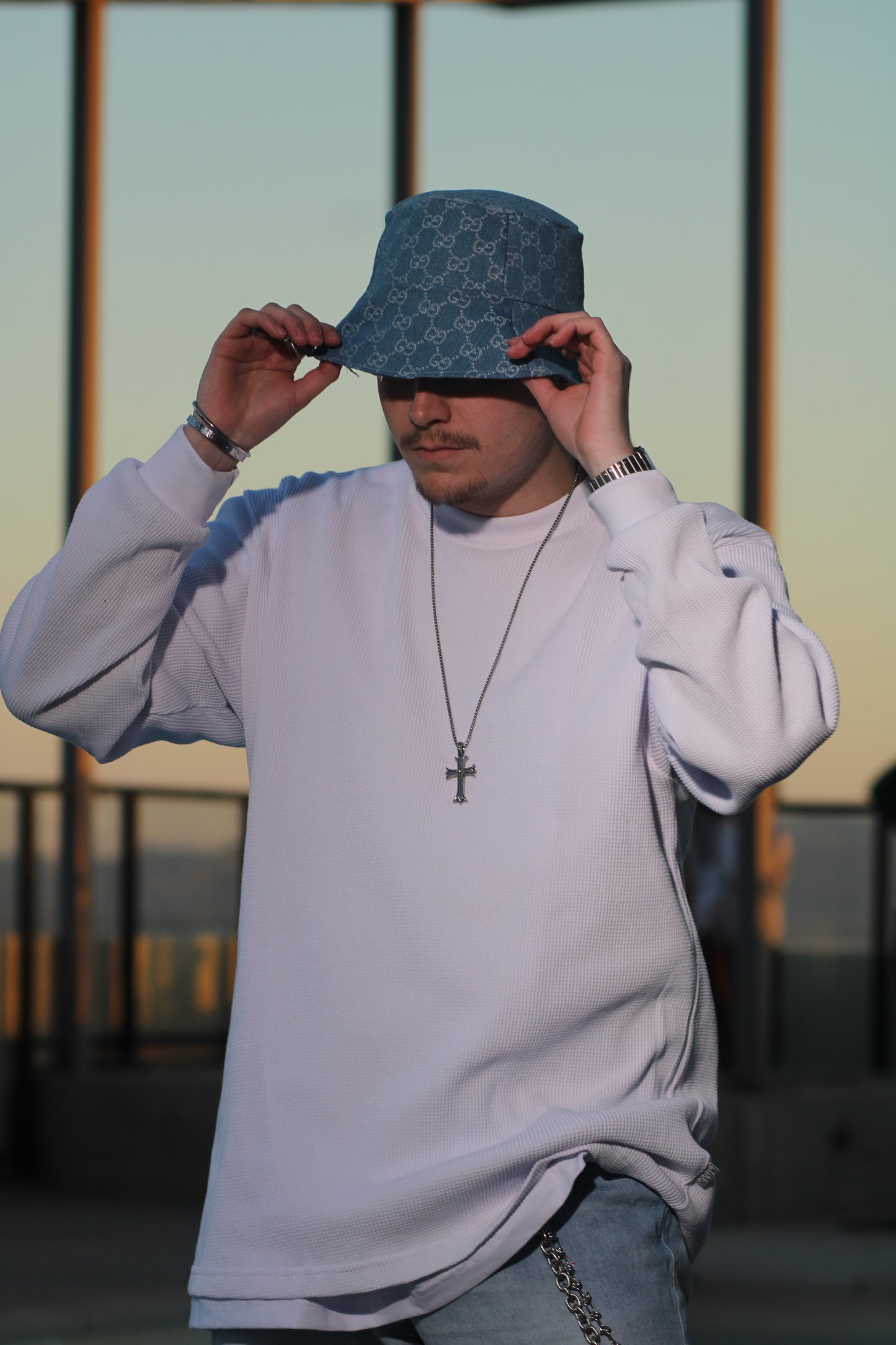 BLUE GUCCI BUCKET HAT